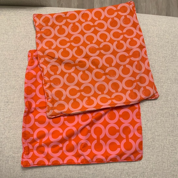 Coach Pillow Cases 17 x 17 Used Orange - Picture 3 of 12